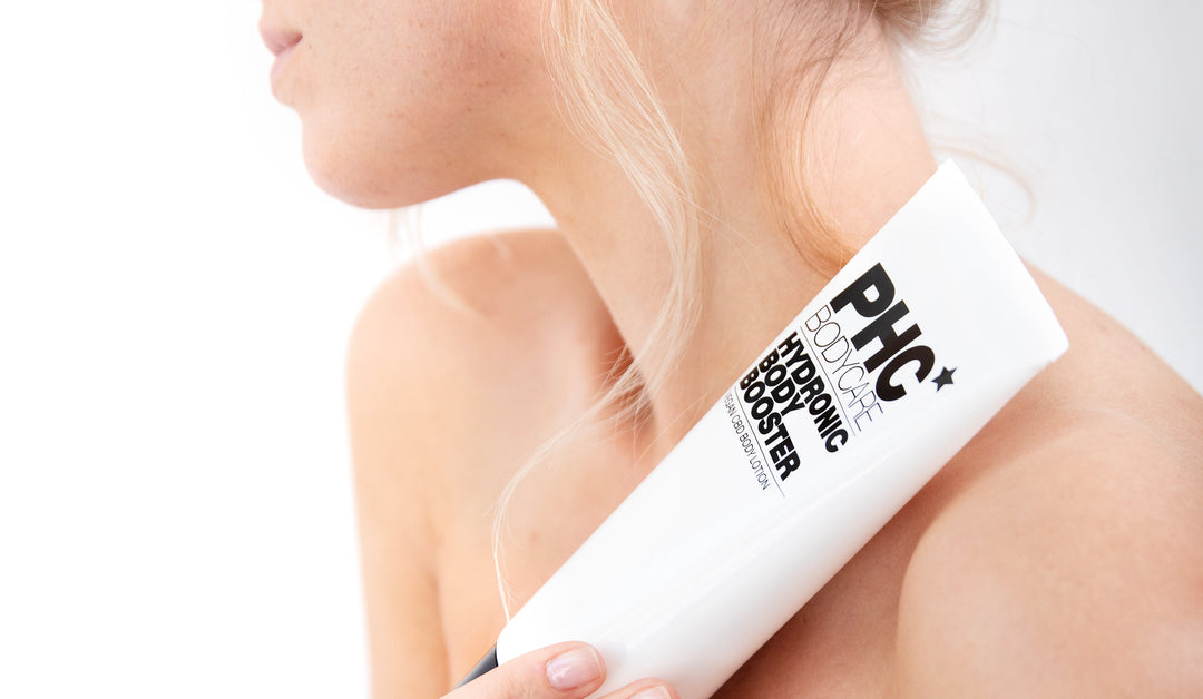 Frau mit Bodylotion
